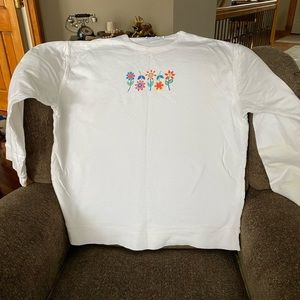 FRESH PRODUCE-New without tags, white sweatshirt with flowers.
